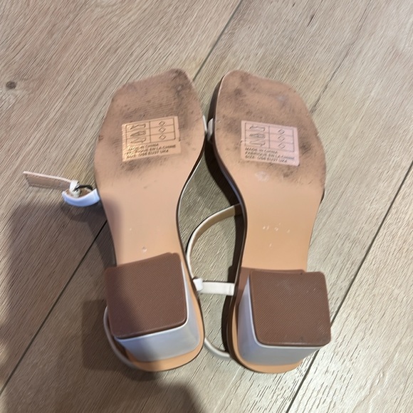 UO Ellie Strappy heels in Ivory - Picture 4 of 5